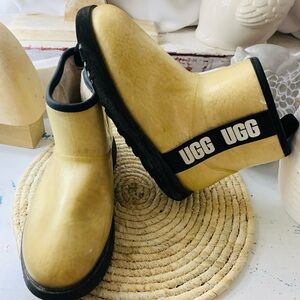 UGG ombré gold booties
